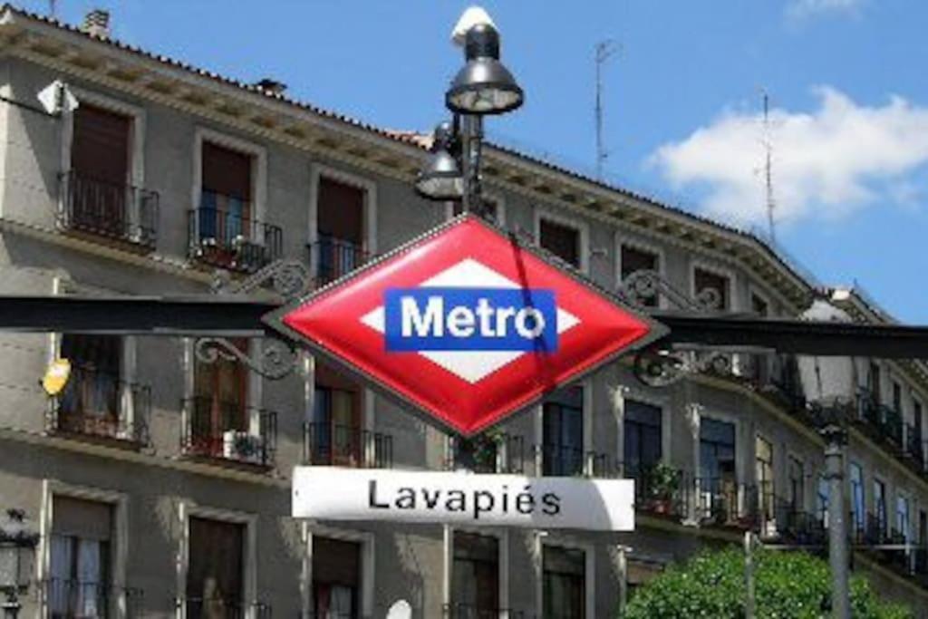 En El Corazon De Madrid, Museos Apartman Kültér fotó