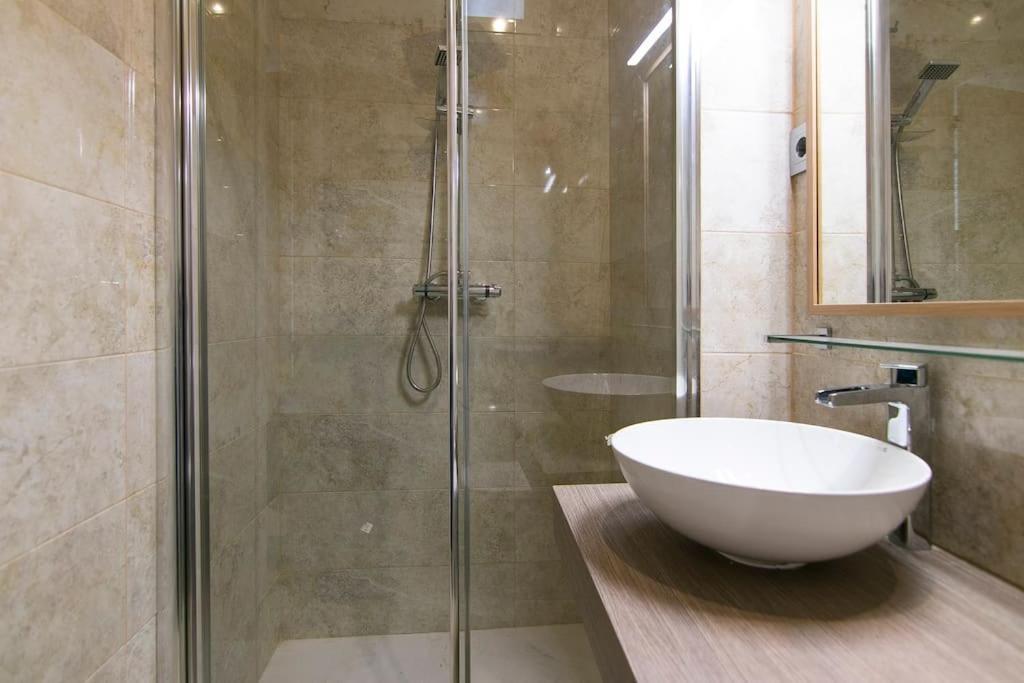 En El Corazon De Madrid, Museos Apartman Kültér fotó